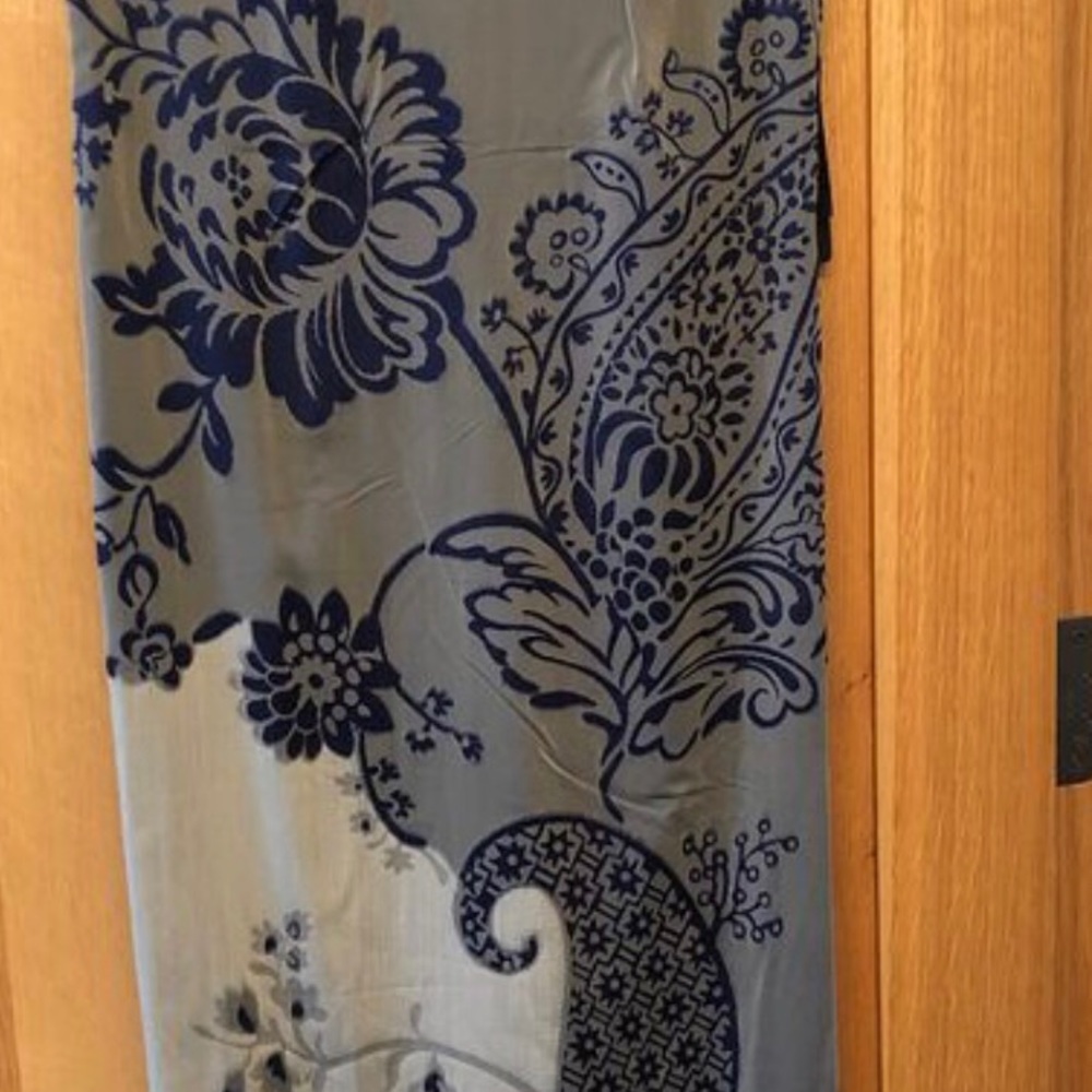 Beautiful Giorgio Armani Dress- 36